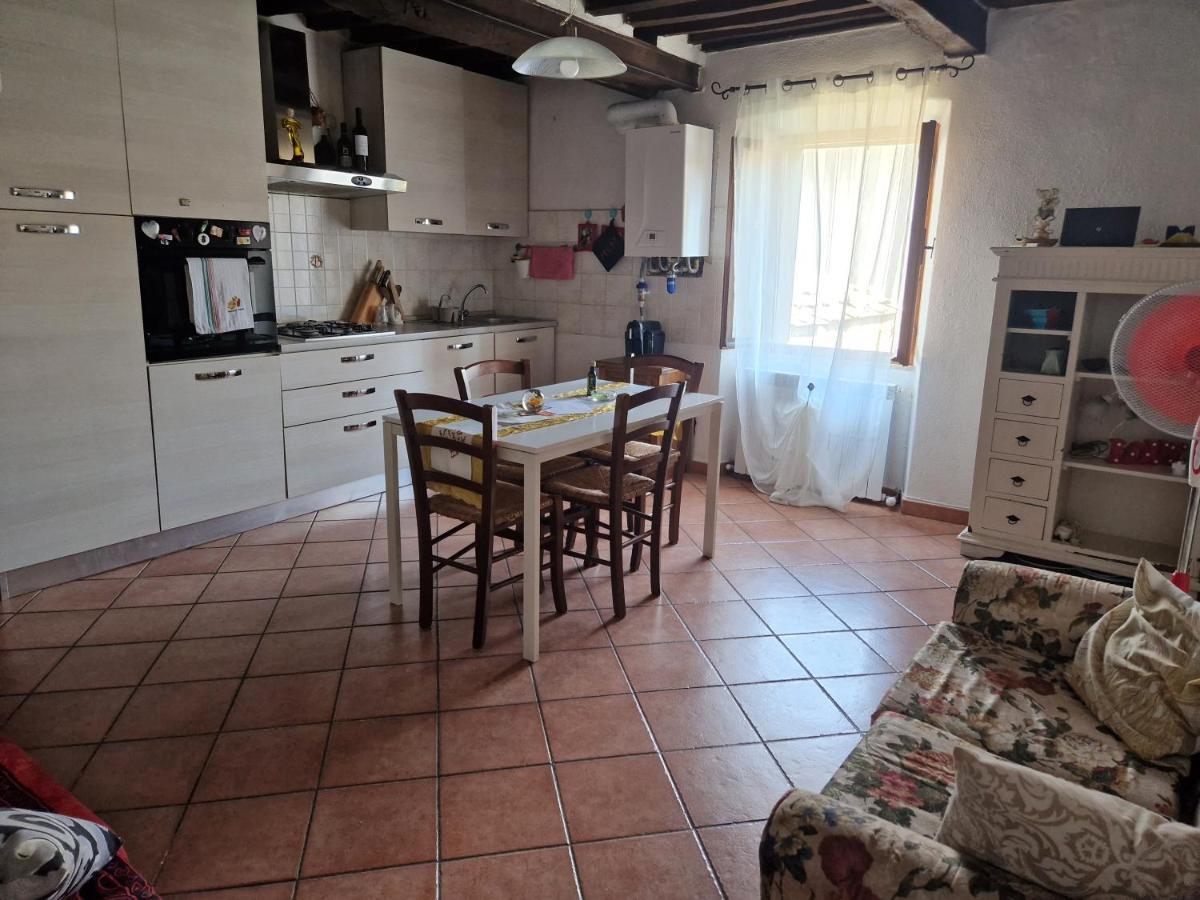 appartamento con due camere matrimoniali nel centro di roccatederighi Esterno foto